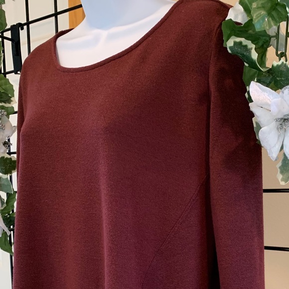 Very J Sweaters - ♦️Very J Women’s Long Sleeve Side Flare Sweater- S